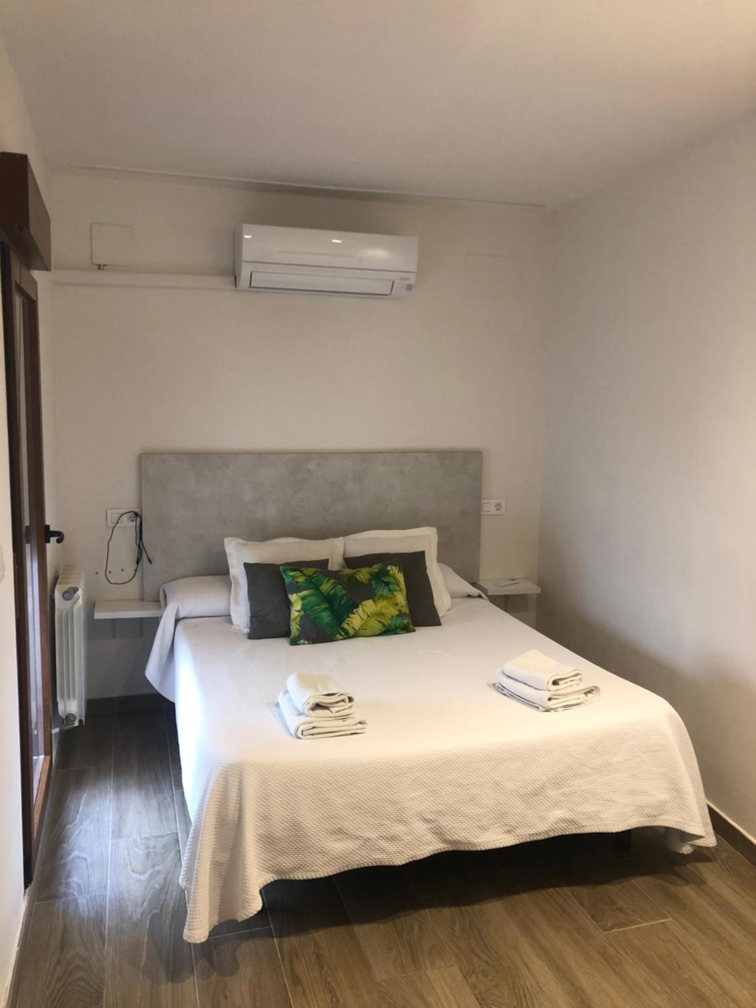 Vallespin 43 Parking, Wifi Авила Экстерьер фото